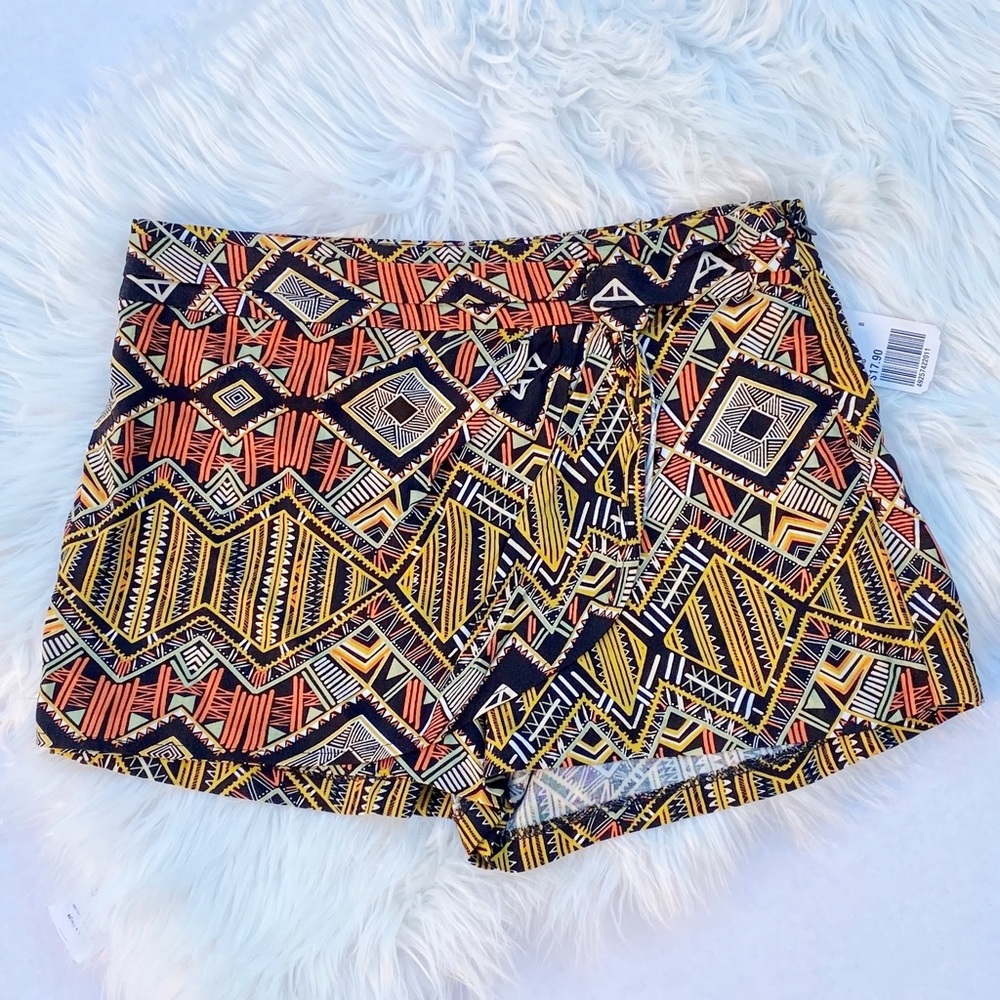 Forever 21 geometric patterned skort
